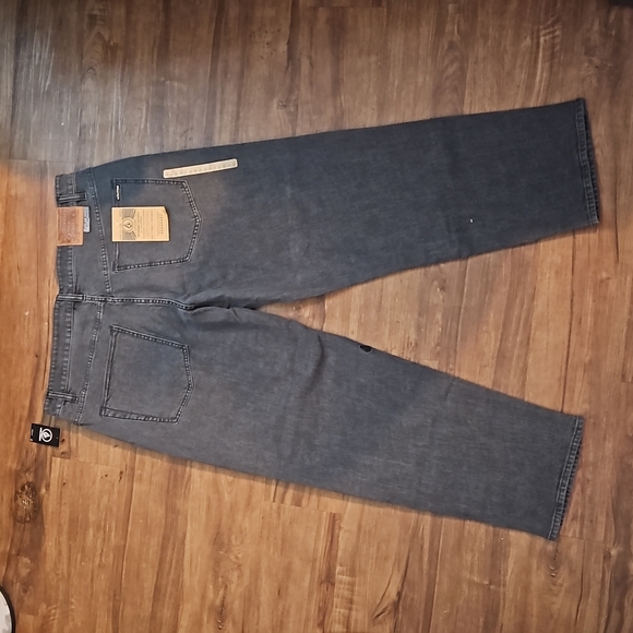NWT Men's Grey Volcom "Modown Tapered Jean" Sz 36x30 - Picture 7 of 7
